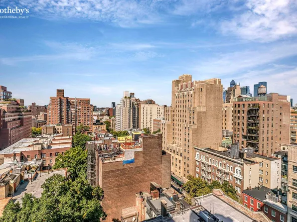 101 West 12th Street 17B image 3 of 10