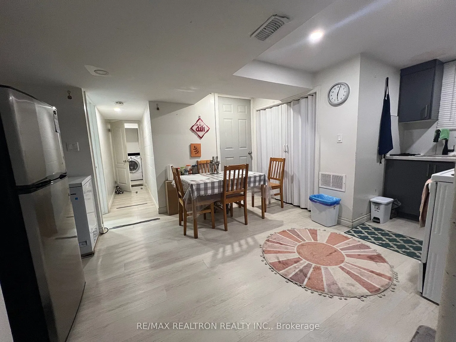 3 bed, $1,799 — Photo 3