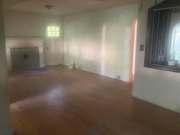 5th image of 215 S Belvedere Ave