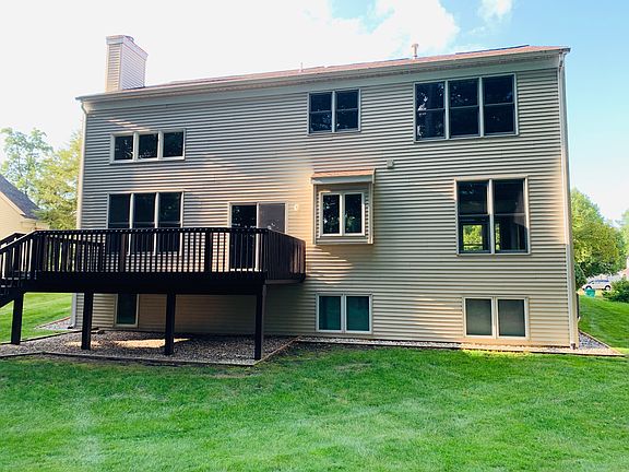 3rd image of 4702 Woodcreek Dr SE