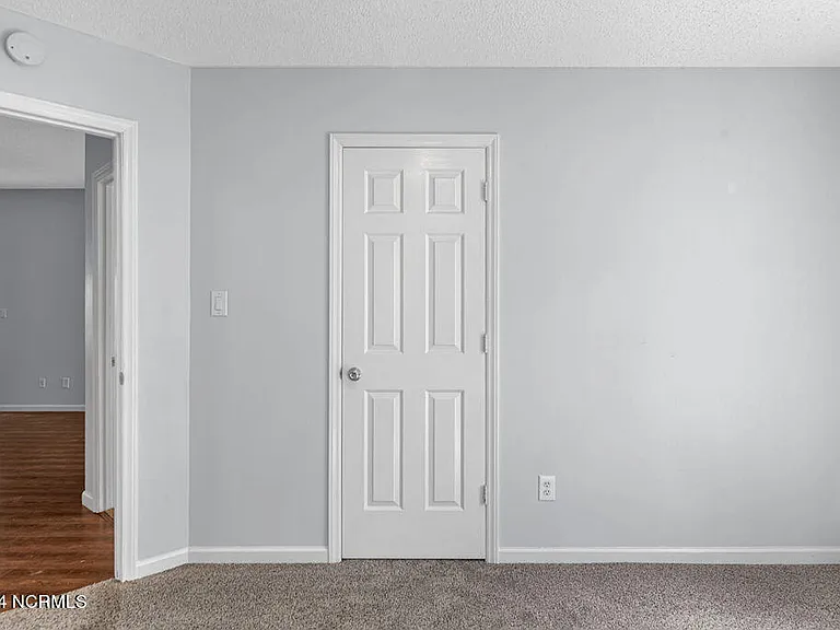 103 Carriage Hills Ct — Photo 24