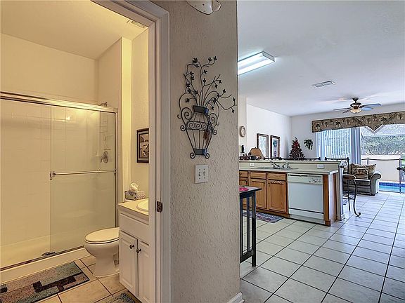 4th image of 2550 Maneshaw Ln