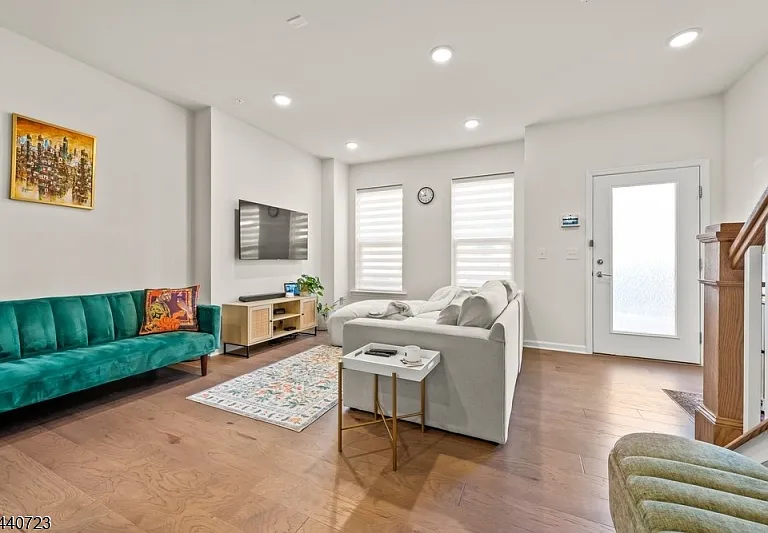 7 Jessica Ln — Photo 9