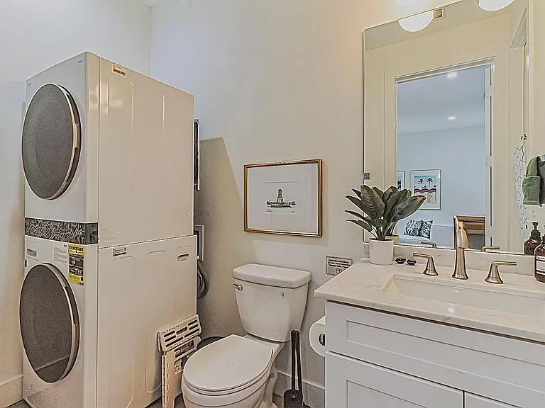 436 Monroe Dr #438 — Photo 10