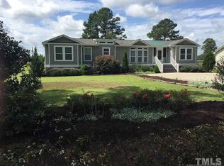 207 W Grove St, Newton Grove, NC 28366