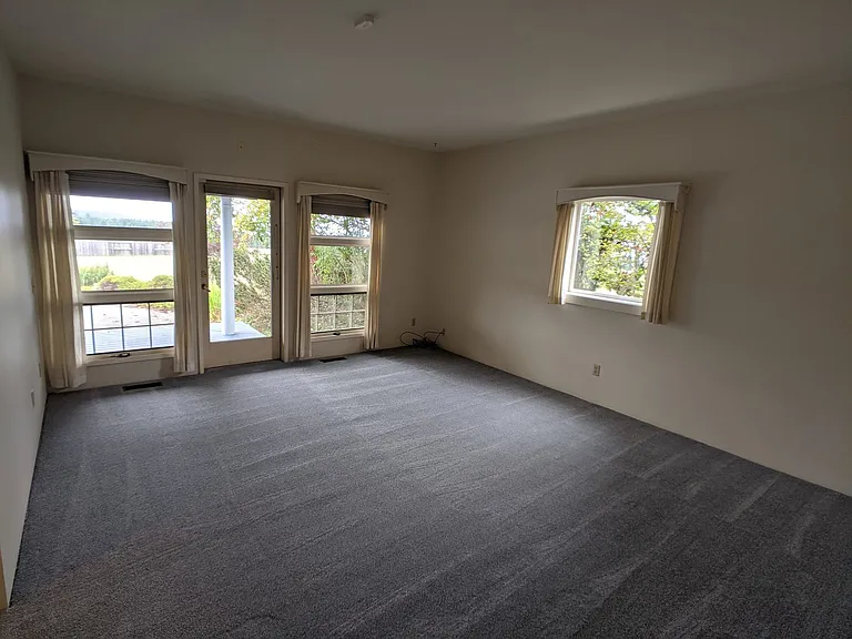 251 Old Schoolhouse Rd — Photo 27