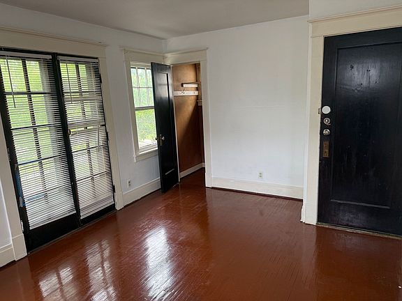 4th image of 42 Poultney Ave Floor 2