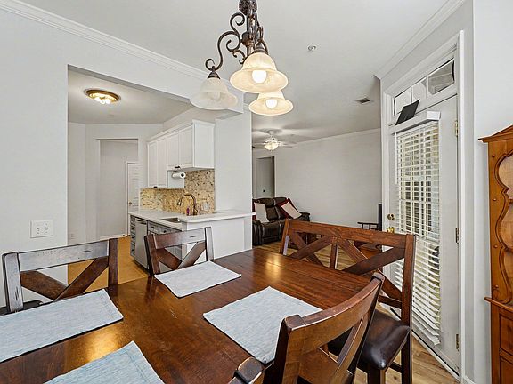 4th image of 8221 Allyns Landing Way APT 204