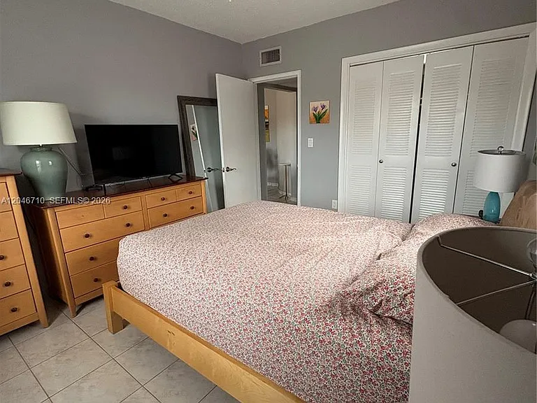 3501 SW 10th St #1B — Photo 11