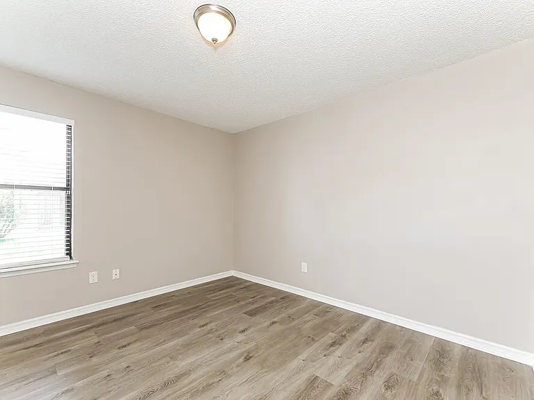 7749 Pikes Peak Dr — Photo 14