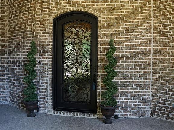 4th image of 2717 Hidden Forest Dr