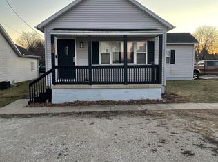 401 Clayton St, Benson, IL 61516