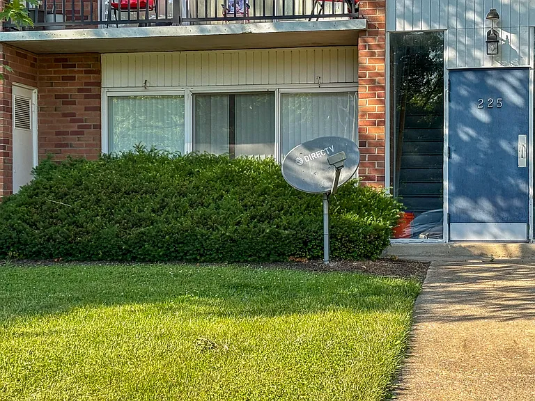 225 Francis L Cadden Pkwy #T3 — Photo 9