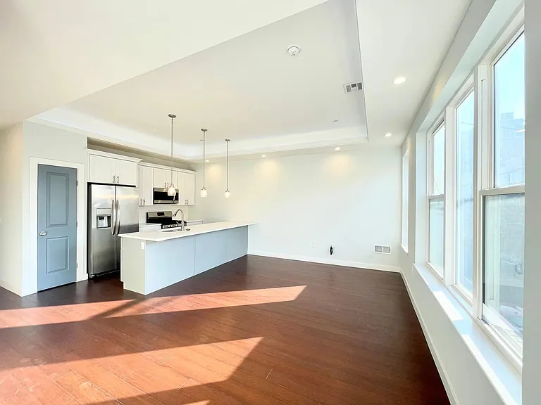 1337 N Franklin St #2-1 — Photo 5