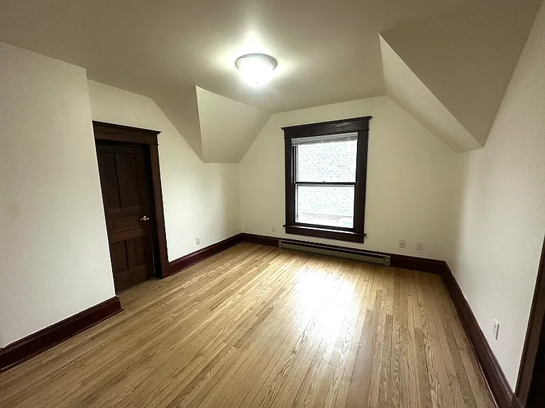 824 Michigan Ave #2 — Photo 8