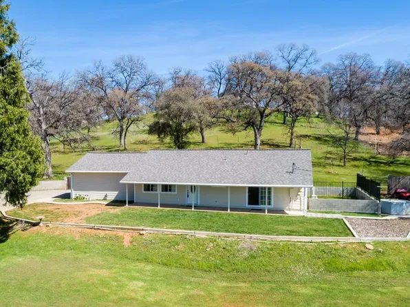 6841 Olympus Dr, Garden Valley, CA 95633