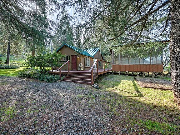 3rd image of 18707 Applegate Rd