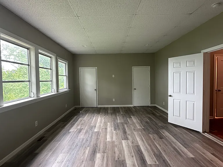 2 closets in Bedroom