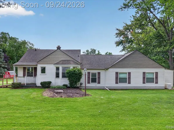 401 Lehigh Rd, Rochester Hills, MI 48307