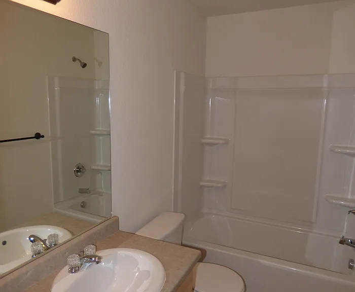 753 Lakebrook Ct — Photo 9