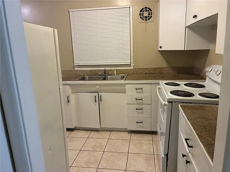 3188 Ward Dr SW — Photo 4