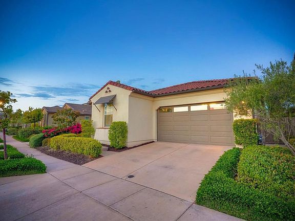 2nd image of 8068 Auberge Cir