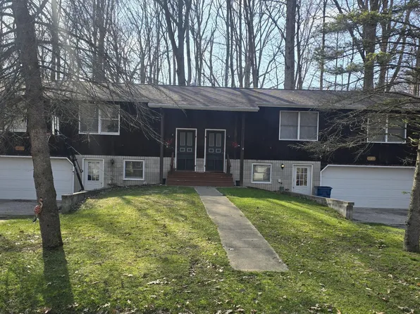 18067 Meyers Dr, Spring Lake, MI 49456