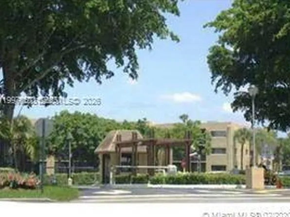 8065 SW 107th Ave, Miami, FL