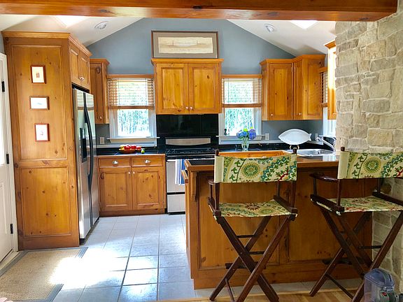 3rd image of 43 Thistle Patch Ln