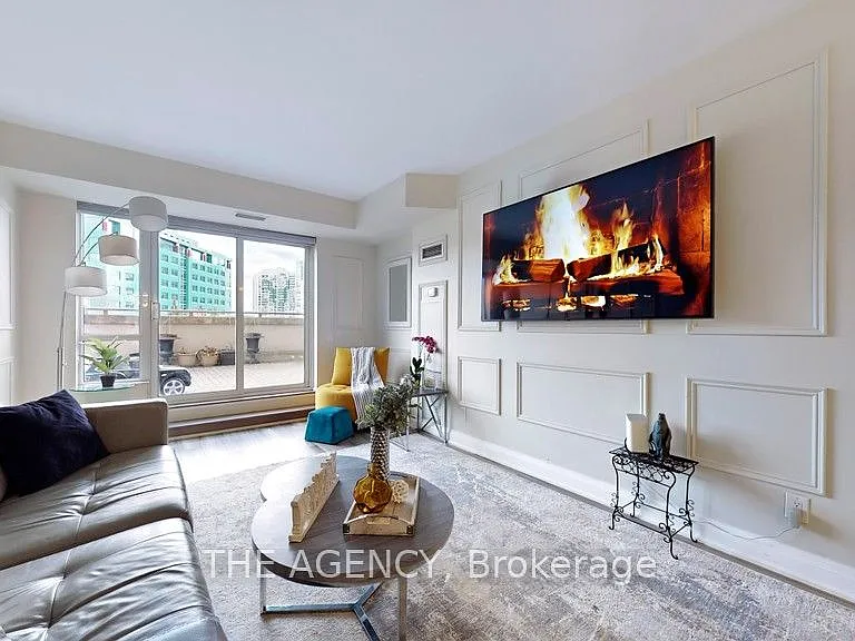 25 Kingsbridge Garden Cir #226 — Photo 8