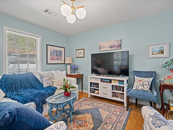 2nd image of 160 S Old Augusta Road