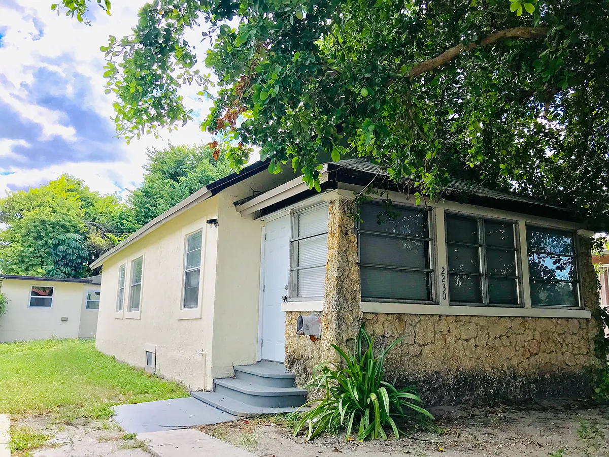 Building Photo - 2232 NW 51st Ter