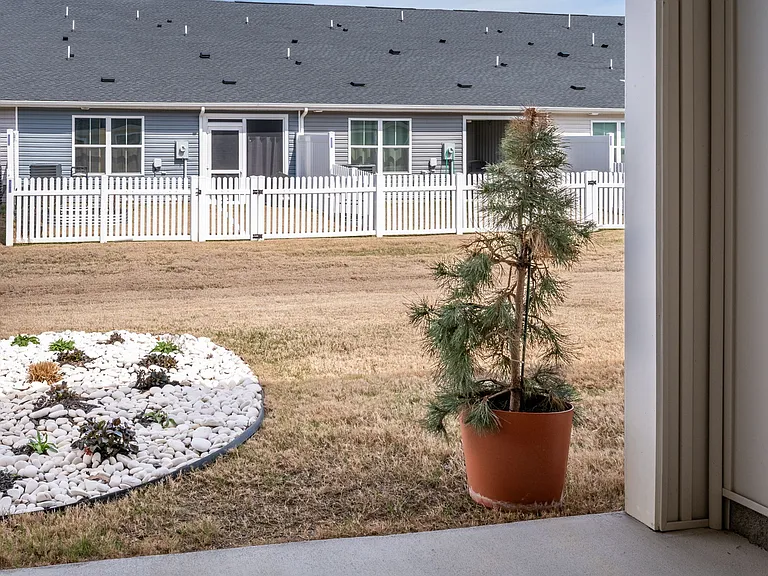 7213 Lyon Taylor Ln — Photo 24