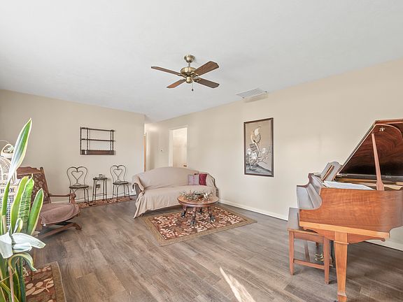 3rd image of 4898 State Road 46 E