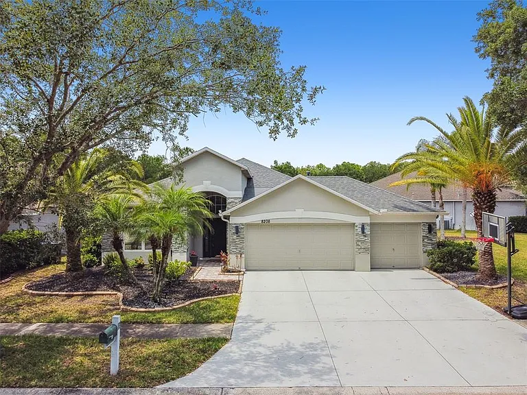 8208 Pinewood Run Ct — Photo 56