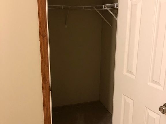 3rd image of 428 Edgewood Dr