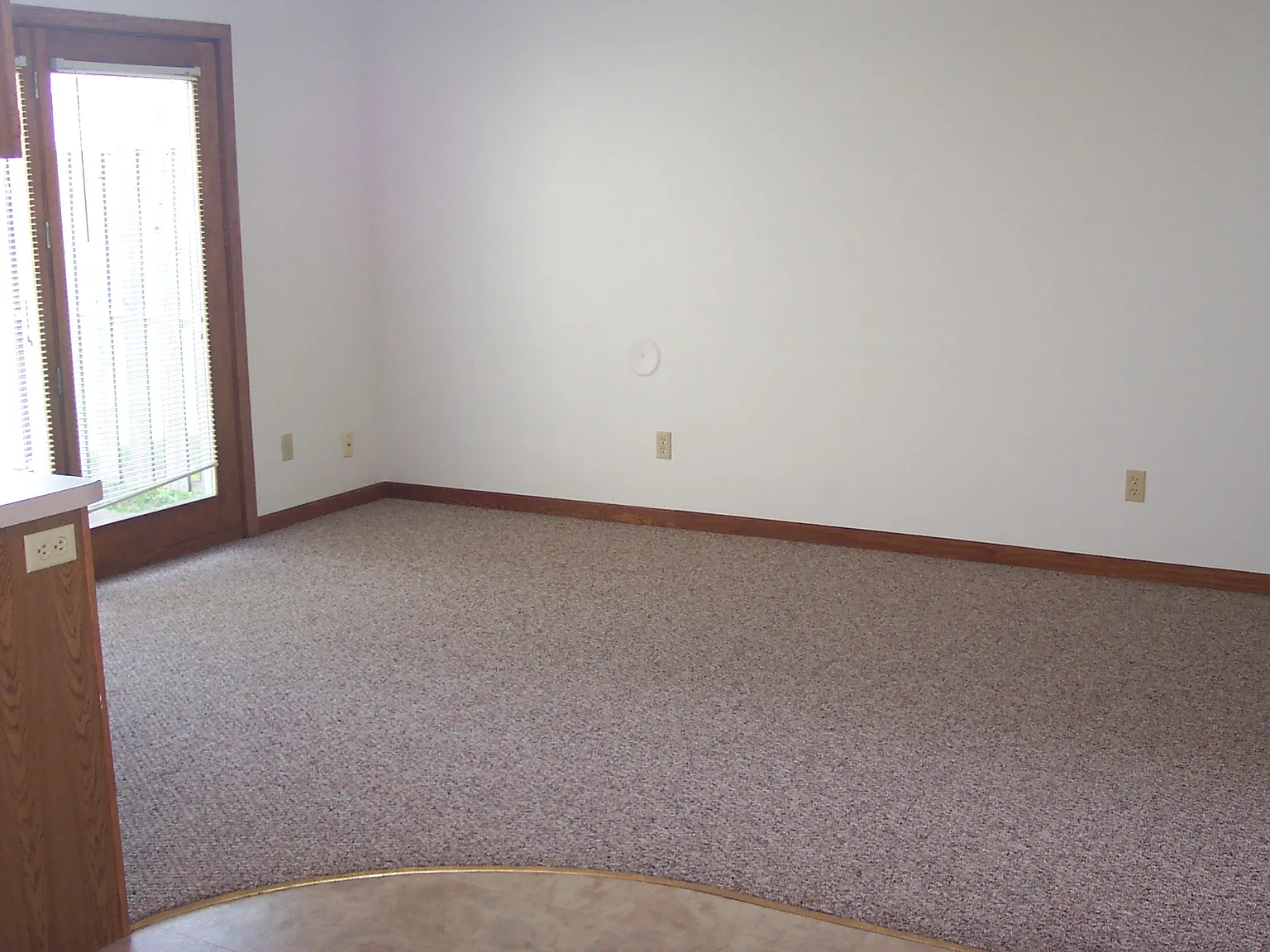 2 bed, 1100 sqft, $1,150 — Photo 4