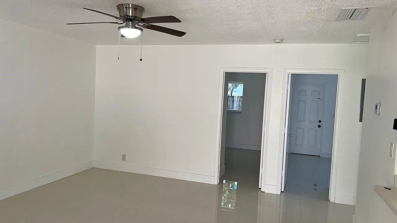 2 bed, 1.0 bath, 800 sqft, $2,200 — Photo 4
