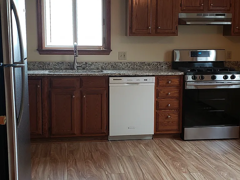 26 Bert Rd — Photo 6