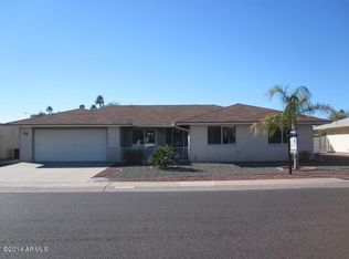 16606 N Lakeforest Dr, Sun City, AZ 85351