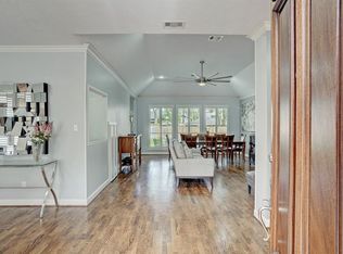 1418 Bingle Rd, Houston, TX 77055