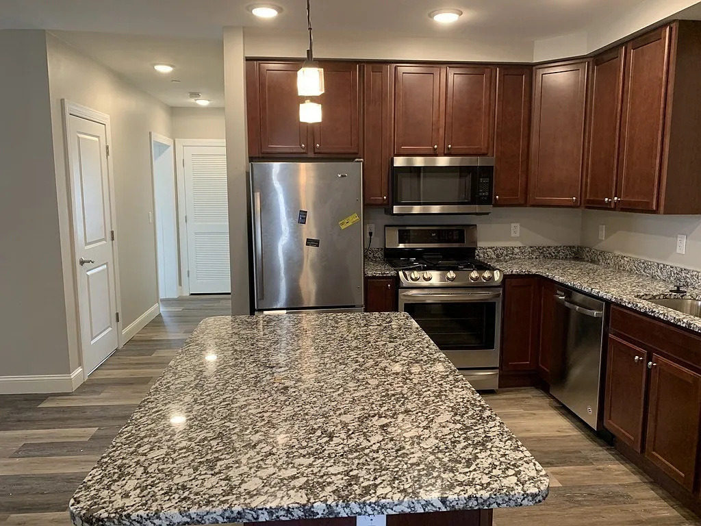 Building Photo - 40 Ames Ave #202