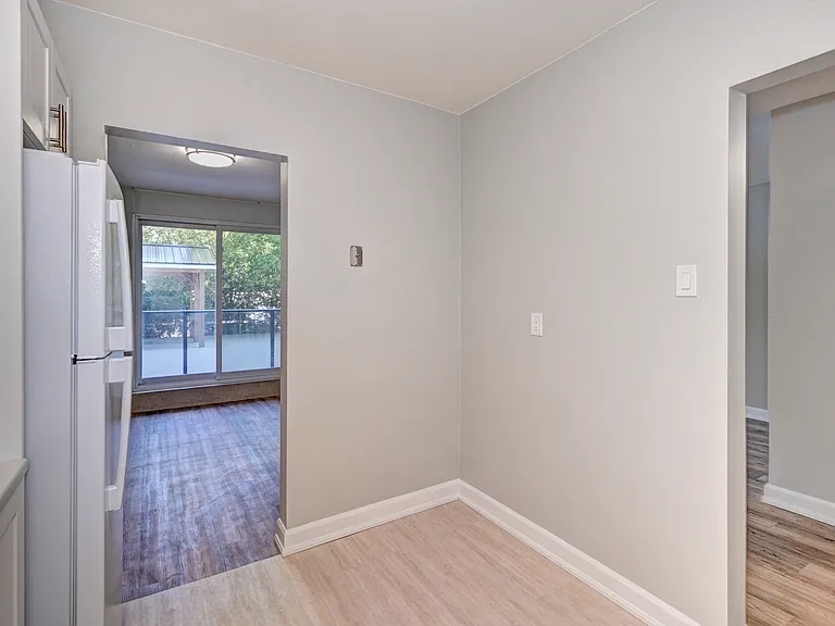 202 Hespeler Rd — Photo 19