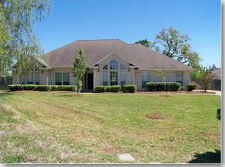 312 Landsburg Ln, College Station, TX 77845