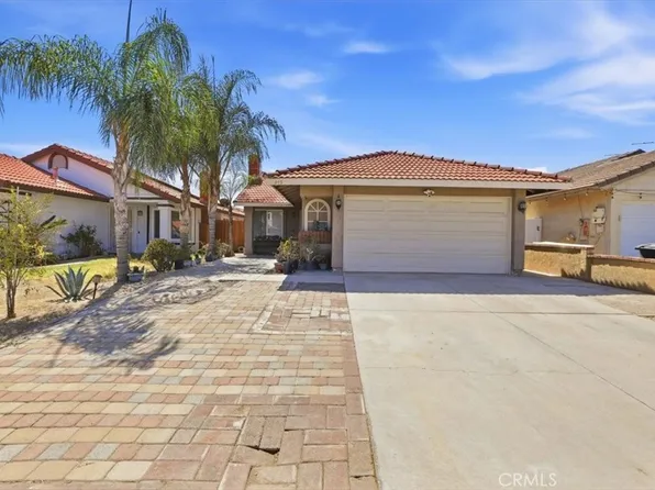 145 Appletree Dr, Perris, CA 92571