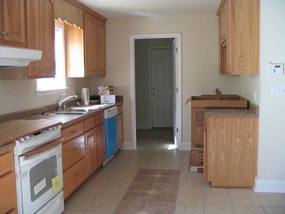 4th image of 1316 Ennis Ave