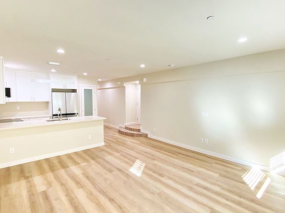 2nd image of 1348 Sacramento St #A