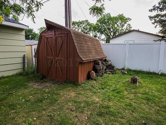 5th image of 1617 2nd St N