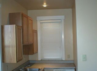 6814 Vine St, Cincinnati, OH 45216