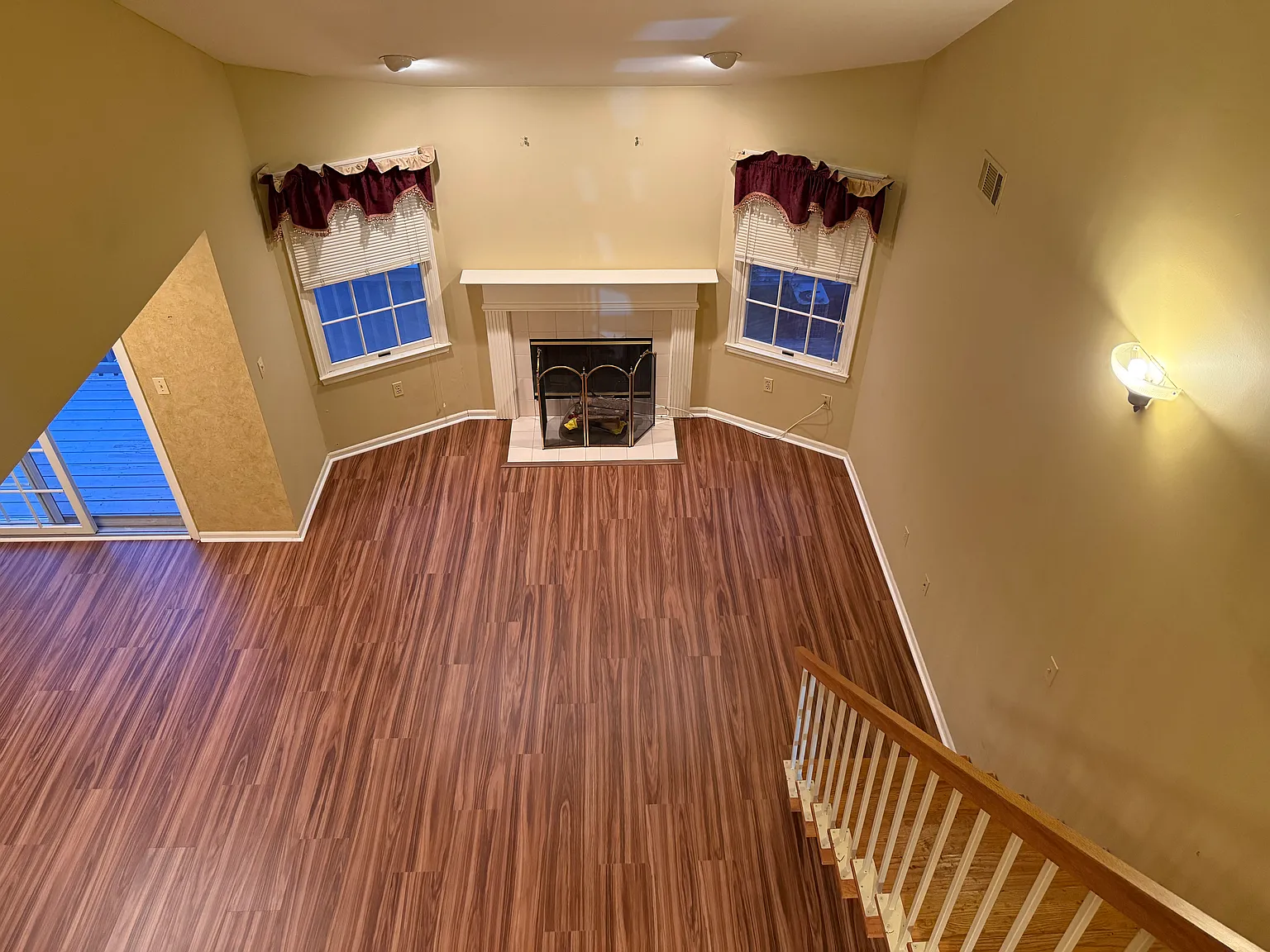 3 bed, 1881 sqft, $3,300 — Photo 2